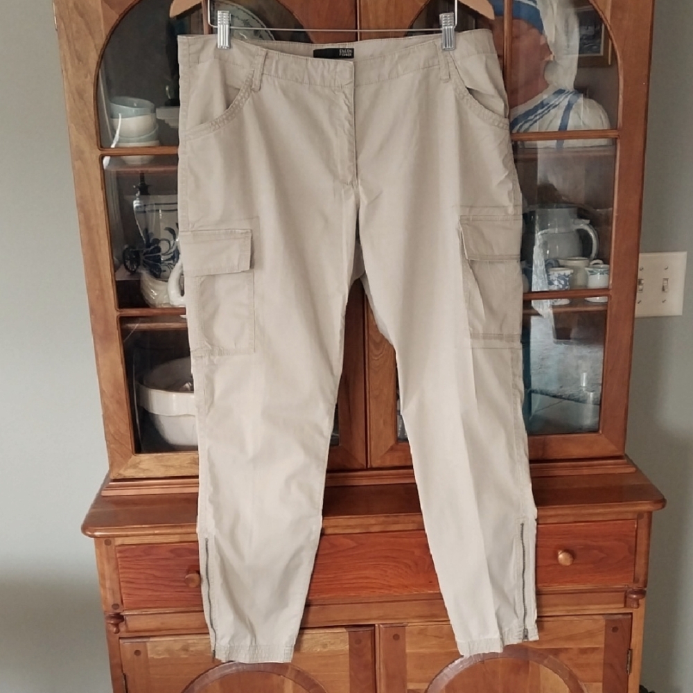 Eileen Fisher Light Tan CargoPants Size 14
